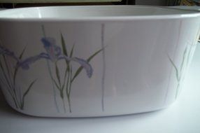 Corning Ware A-5-B 5 Quart Shadow Iris with Pyrex lid