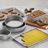 Cake Boss Professional Nonstick Bakeware 9-Inch by 13-Inch Jelly Roll Pan, Silver N2