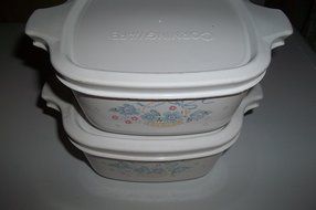 2 Corning Ware P-43-B Country Cornflower with Airtight Plastic Lid N4