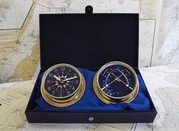 Blue Flag 5.75 Cabin Gift Set presented in a Leather Finish Felt Lined Gift Box with Clock and Comfort Meter N6
