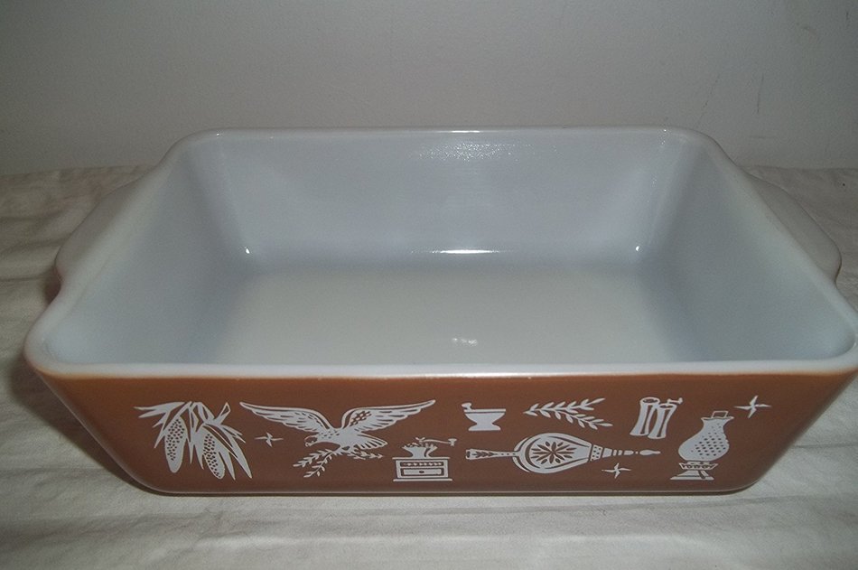 Pyrex 0503 Americana 1 1/2 Quart Baking Storage Dish