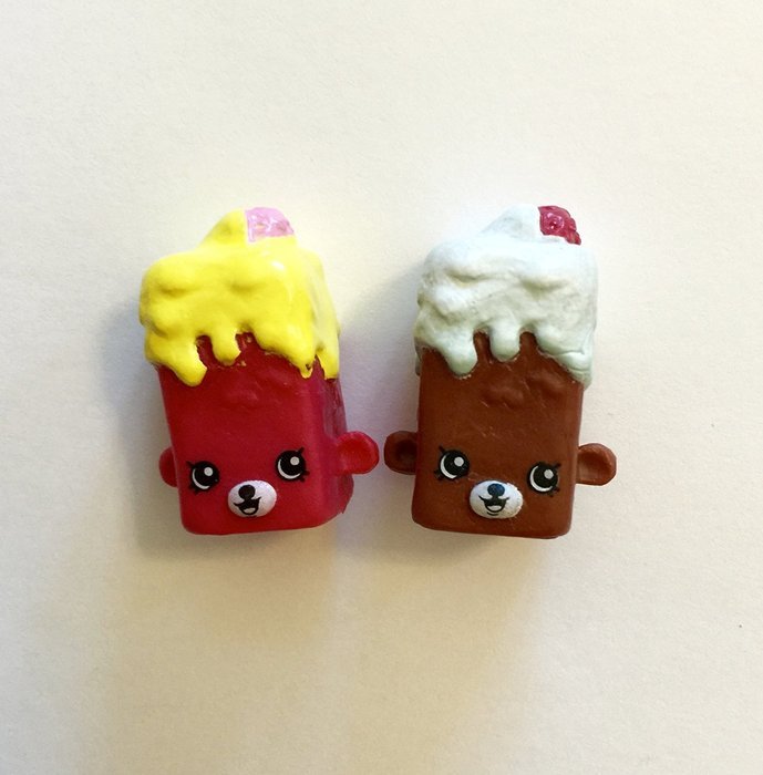2016 Shopkins Season 5 Bakery Set of 2- Brown/Blue Brittney Brownie #5-065 & Red/Yellow Brittney Brownie #5-073