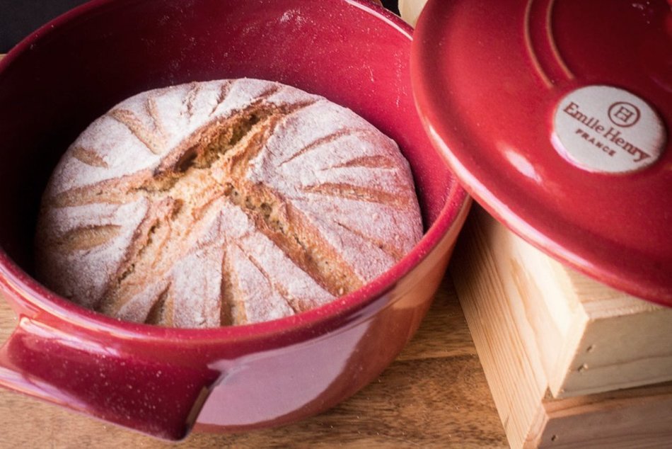 Emile Henry Ceramic Dutch Oven Baker Bread Pot, Burgundy, 8 inch Round Banneton Bread Basket, Cotton Liner Bundle N5