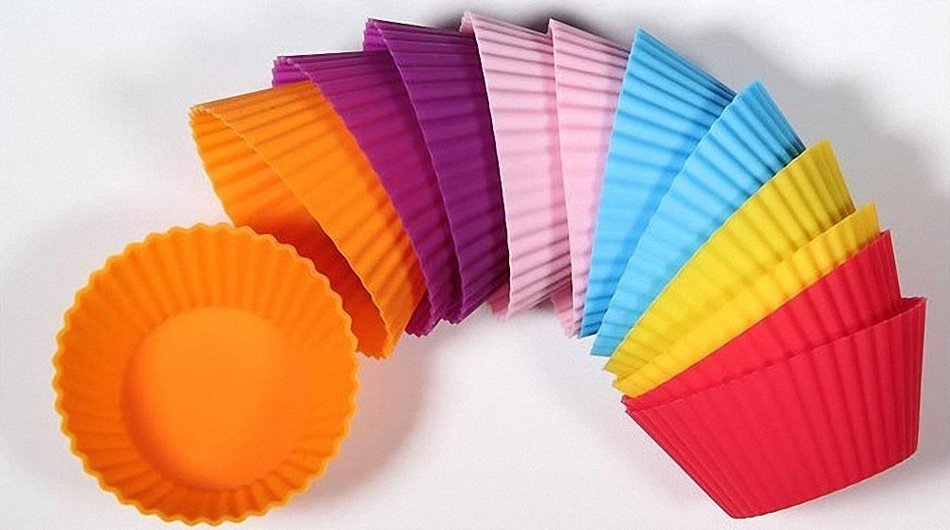 cupcake-molds-silicone-baking-cups-muffin-cases-set-of-12-reusable