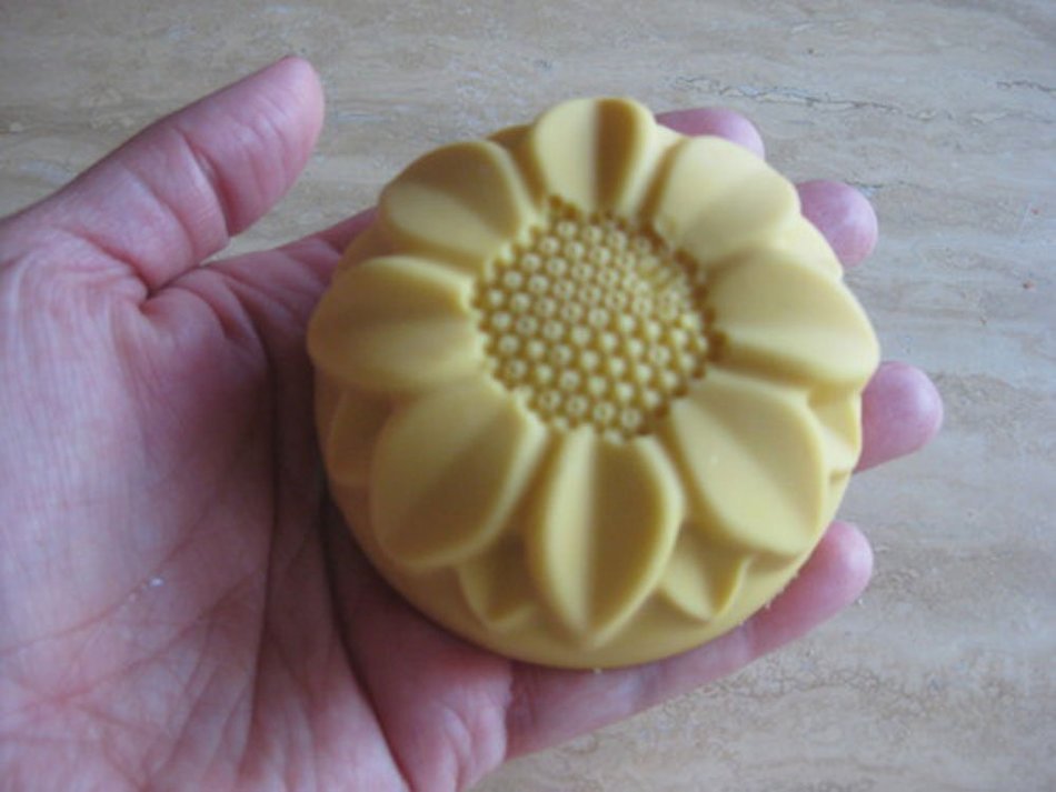 Leegoal (TM) 6 Cavity Snowflake Silicone Non Stick Cake Bread Mold Chocolate Jelly Candy Baking Mould N9