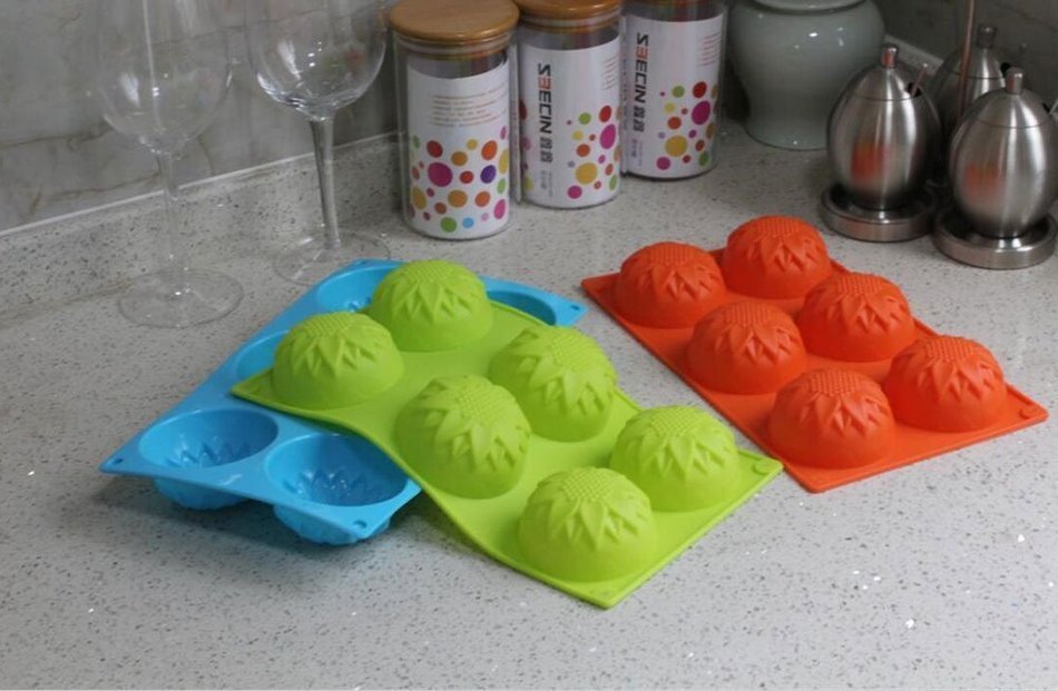 Leegoal (TM) 6 Cavity Snowflake Silicone Non Stick Cake Bread Mold Chocolate Jelly Candy Baking Mould N10