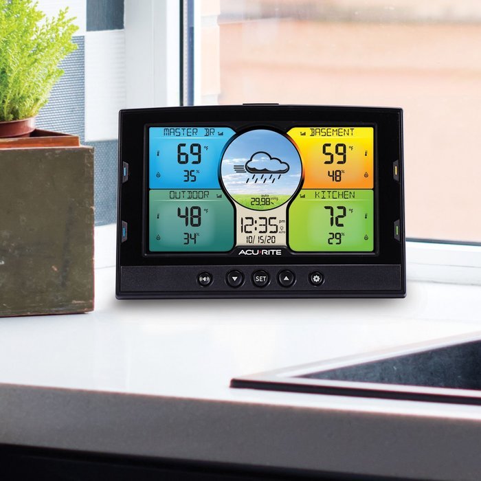 AcuRite 02083M Home Temperature & Humidity Station with 3 Indoor / Outdoor Sensors N7