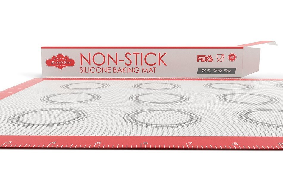 BakeitFun Silicone Baking Mat With Measurements and Circles, Half Sheet 16.5" x 11", Red N4