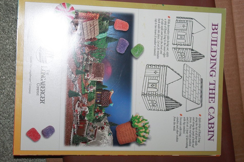 The 1996 Longaberger Pottery Gingerbread Country Cabin Mold N6