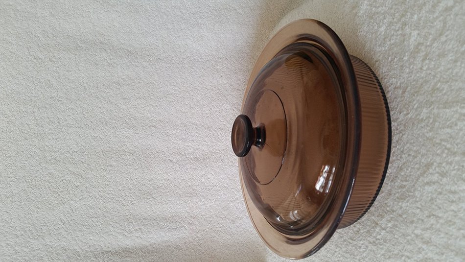 Vintage Visions Visionware Amber 1.5 Liter Casserole Baking Dish with Lid