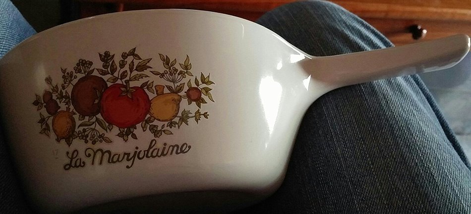 Vintage Corning Ware La Marjolaine 1 1/2 pint saucepan Handle (P-82-B)