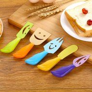 BakeWarePlus 5 Pcs/set Silicone Turner Spatula Basting Brush Whisk Kitchen Baking Utensils