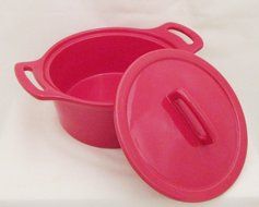 Round Casserole Size: Small, Color: Red