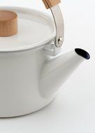 Kaico Kettle by Makoto Koizumi