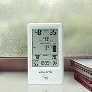 AcuRite 01089M Rain Gauge with Thermometer &amp; Humidity N4