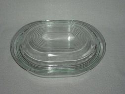 Pyrex Baking / Refrigerator Dish with Lid - Clear Glass