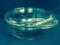 Princess House Heritage 2.5 Quart Round Covered Casserole