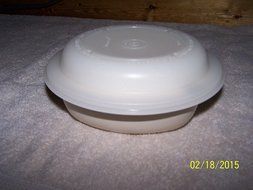 Tupperware Ultra 21 Casserole Dish 20oz 3pc Ivory with Sheer Seal N2
