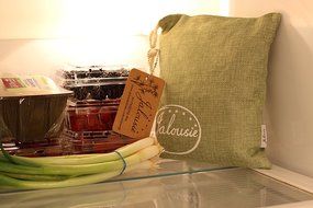 500g Jalousie Air Purifying Activated Bamboo Charcoal Bag Odor Removal for Kitchen Pet Car Closet Basement Prevent... N7