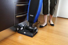 Oreck LW100 Magnesium SP Bagged Upright Vacuum N3