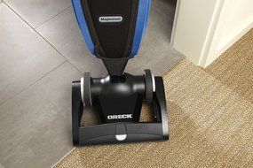Oreck LW100 Magnesium SP Bagged Upright Vacuum N11