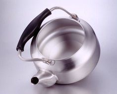 Sori Yanagi Stainless Steel Kettle - Matte