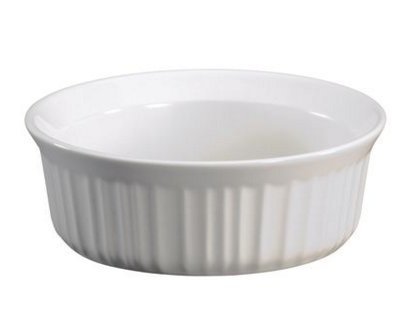 Corningware 24 Oz Round French White Casserole Bundle: Round Casserole with Plastic Lid N3