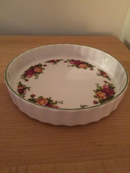 ROYAL DOULTON OLD COUNTRY ROSES ROUND BAKEWARE DISH