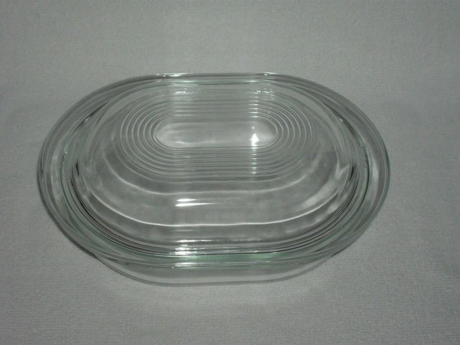Pyrex Baking / Refrigerator Dish with Lid - Clear Glass