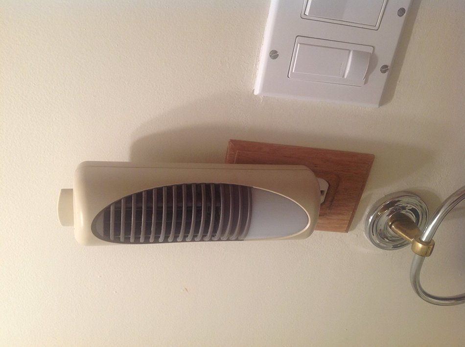 SHARPER IMAGE Ionic Breeze Air Freshener Model: SI627