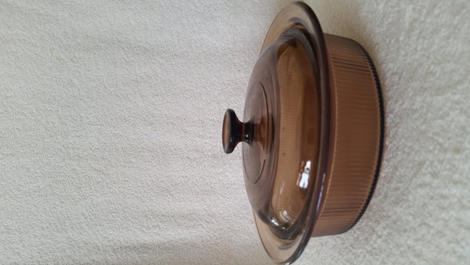 Vintage Visions Visionware Amber 1.5 Liter Casserole Baking Dish with Lid N2