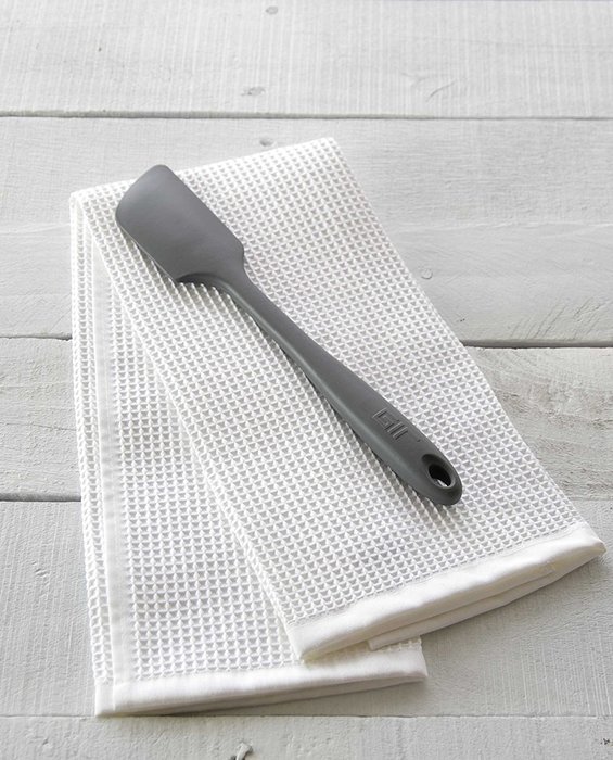 GIR: Get It Right Premium Silicone Skinny Spatula, 11 Inches, Red N30