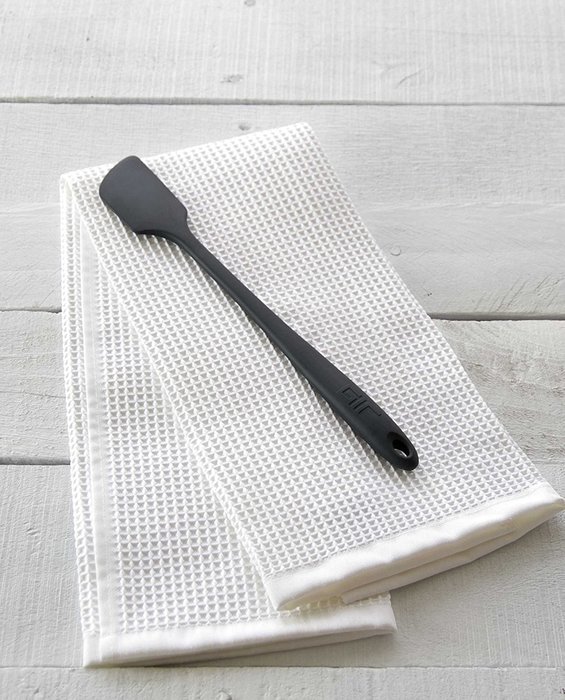 GIR: Get It Right Premium Silicone Skinny Spatula, 11 Inches, Red N35