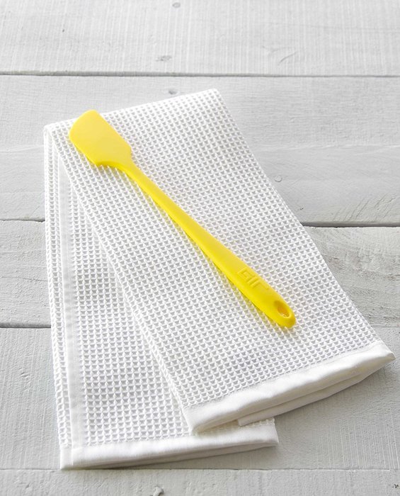 GIR: Get It Right Premium Silicone Skinny Spatula, 11 Inches, Red N63