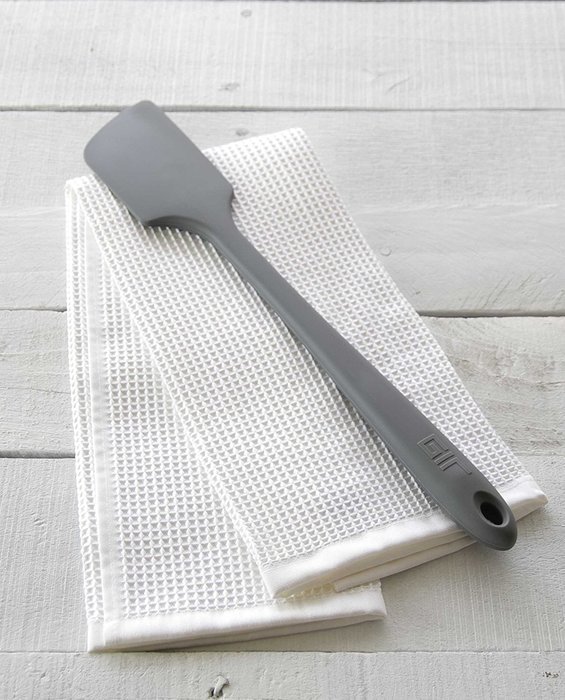 GIR: Get It Right Premium Silicone Skinny Spatula, 11 Inches, Red N69
