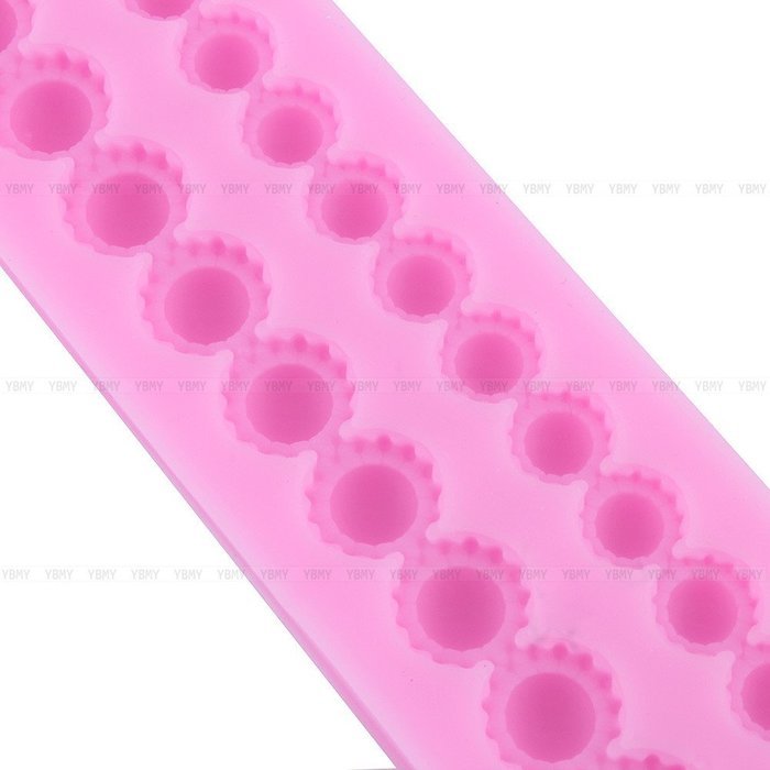 Yosoo Letter Flag Bunting Silicone Fondant Mold Cake Decorating Chocolate Mould Baking N49