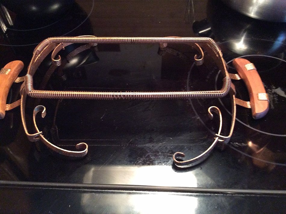 Vintage 1950s KitchenCraft Copper Expanding Trivet / Casserole Holder with Wooden Handles N2