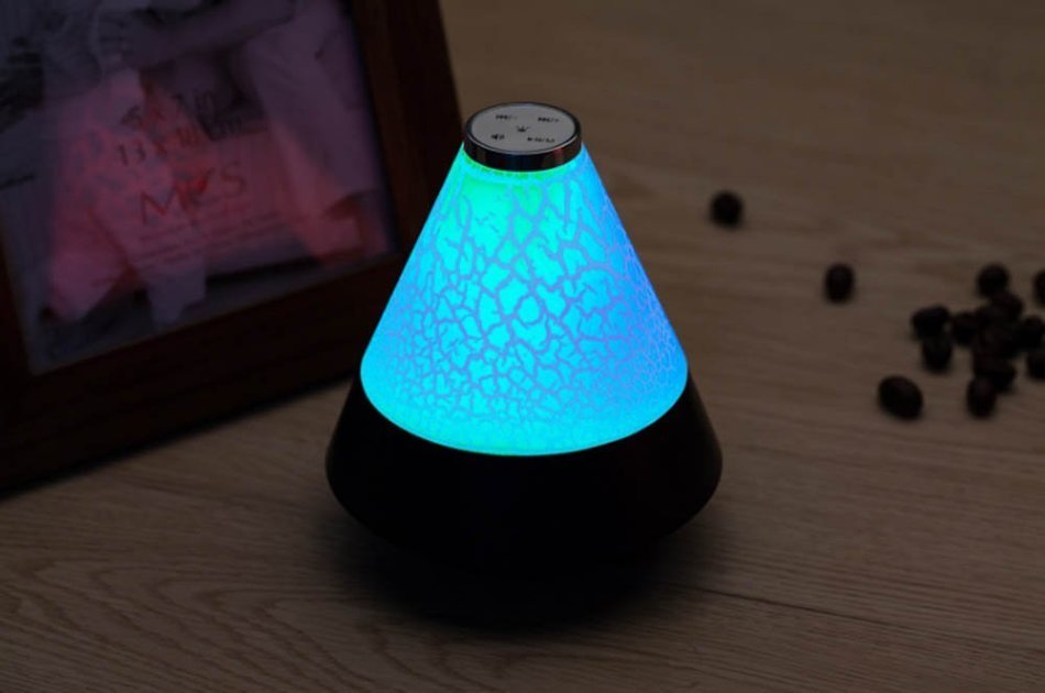Wireless Bluetooth Speakers FM Radio Bedside Lamp TF Card 7 Color LED Display Music Player (White) N4