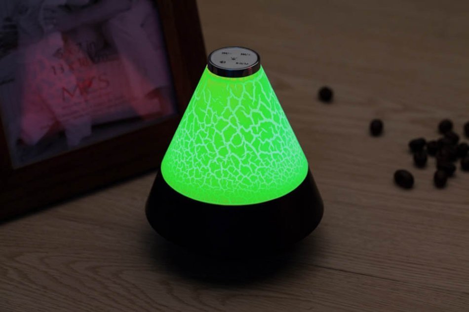 Wireless Bluetooth Speakers FM Radio Bedside Lamp TF Card 7 Color LED Display Music Player (White) N15
