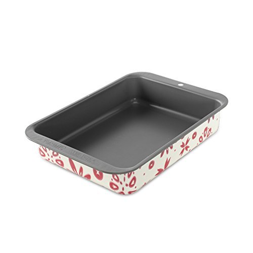 Nordic Ware Patterned 9&rdquo; x 13&rdquo; Baking Pan