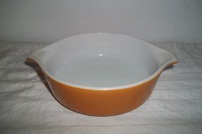 Pyrex 471 1 Pint Round Butterscotch Casserole Dish