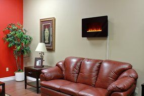 Muskoka MH25BL Pleasant Hearth Wall Mount Fireplace, Black Glass, 25"