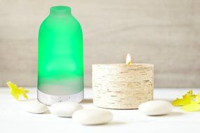 Essential Oil Diffuser Botella, Glass Aromatherapy Oils Humidifier and Mister Perfect Decor Gift for a Peaceful...