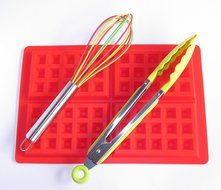 chef habitu&eacute;- Silicone Waffle Baking Molds Set - Includes 2 Red Waffle Molds with 8 Waffles Cavities, Multi-Color... N2