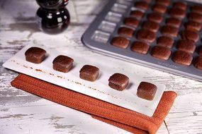 David Tutera Mini Squares Pan, Silver N2