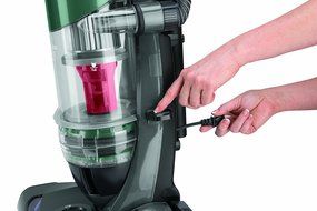 BISSELL CleanView Deluxe Rewind Bagless Upright Vacuum with OnePass Technology, 3247 N5