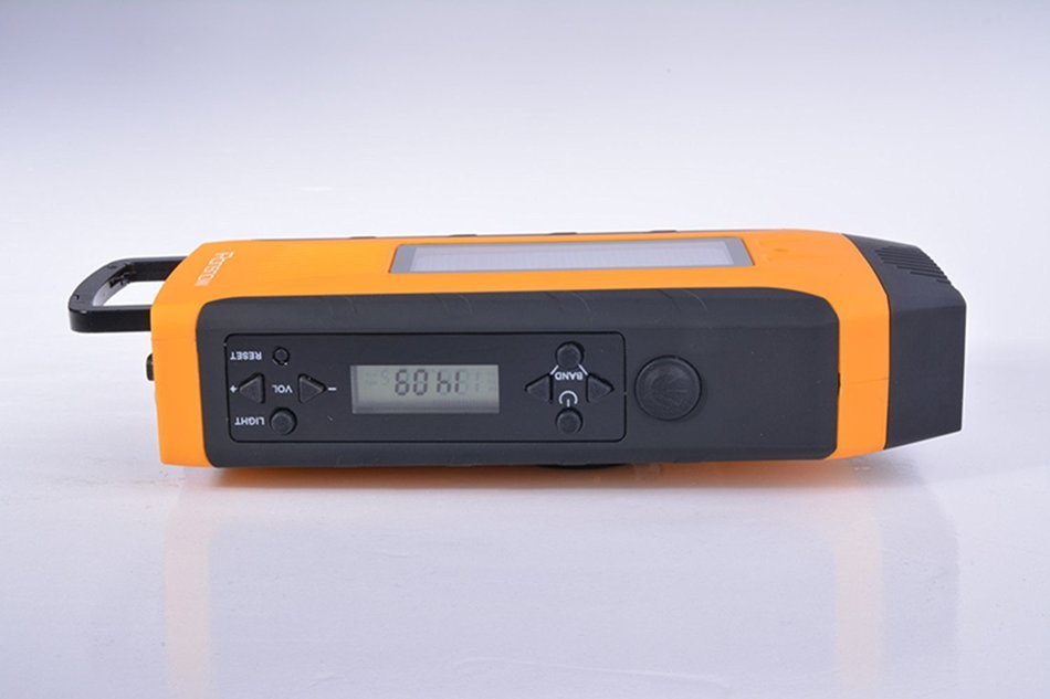 [Upgraded] iRonsnow IS-092 [2000mAh Power Bank+1W flashlight] Weather radio Solar Hand Crank AM/FM/WB NOAA Radio... N3