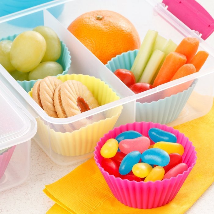 Cupcake Liners Complete Set: Pack of 24 Muffin Cake Molds Silicone Cups + Corer Plunger + Cake Decorating Kit... N3