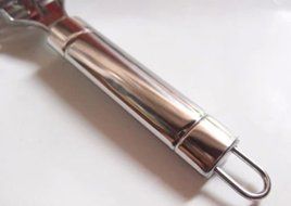 New Stainless Steel Fish Scaler Remover Home Kitchen Gadgets Scale Fish Tools N5