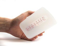 U Must Have - 24 Eco-friendly Silicone Cupcake Liners (Reusable, Non-Stick). Baking Cups, Molds for Muffins and... N4